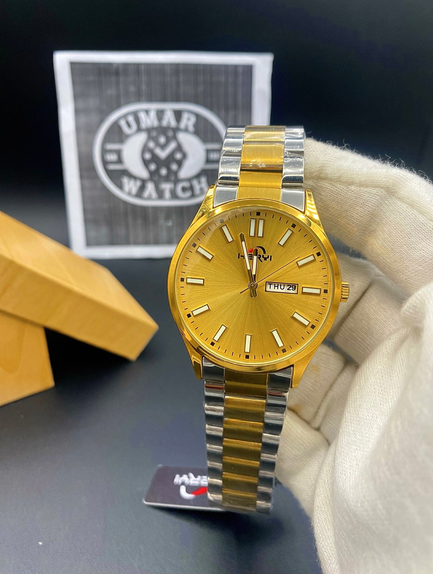 Premium Quartz Timepiece with Day and Date Window