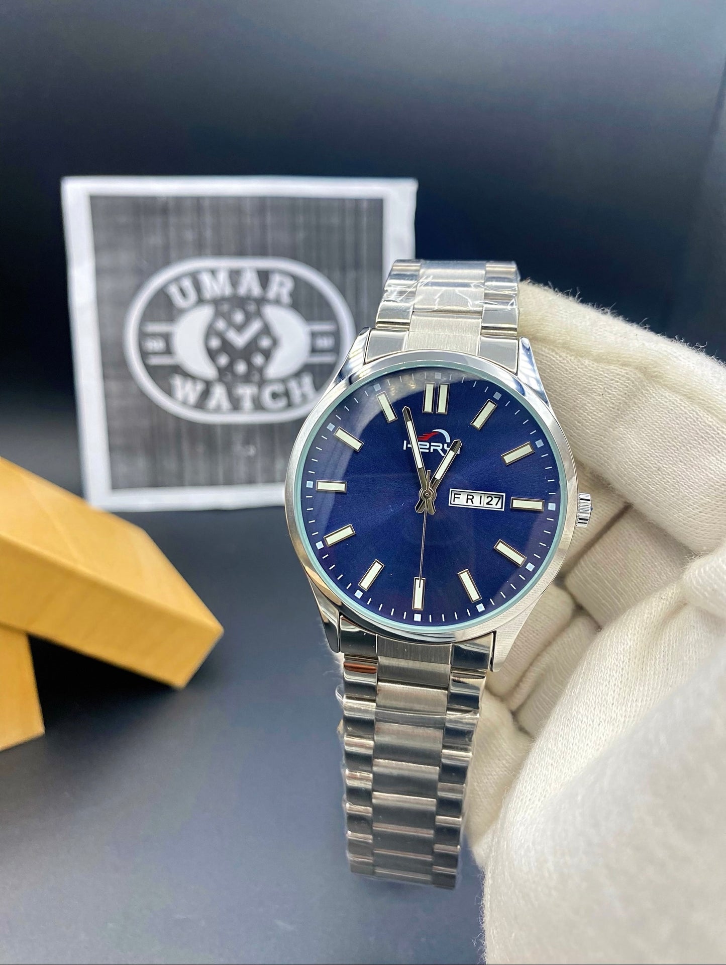 Premium Quartz Timepiece with Day and Date Window