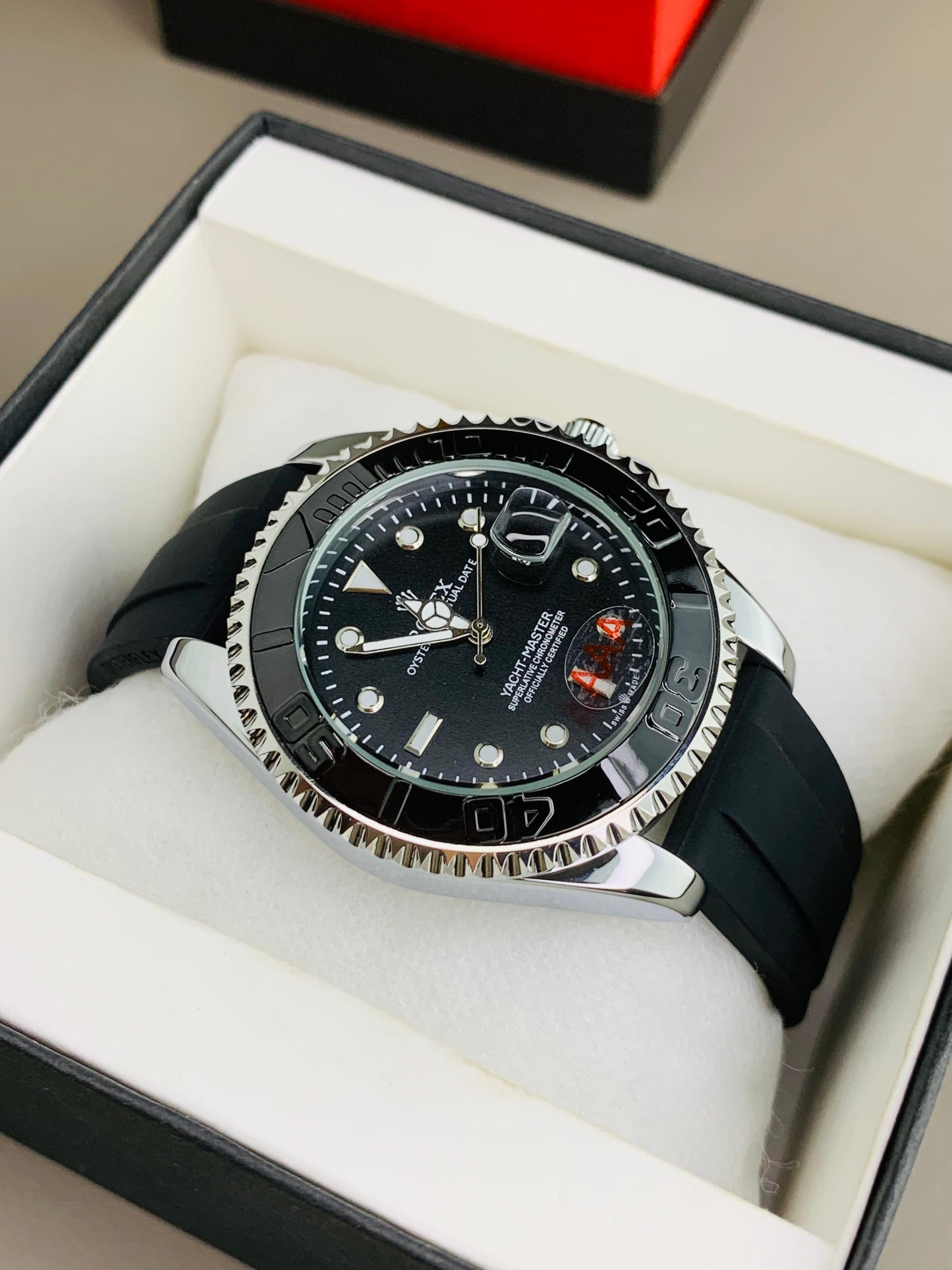 Elegant Wrist Watch for Men Master lock Date Function