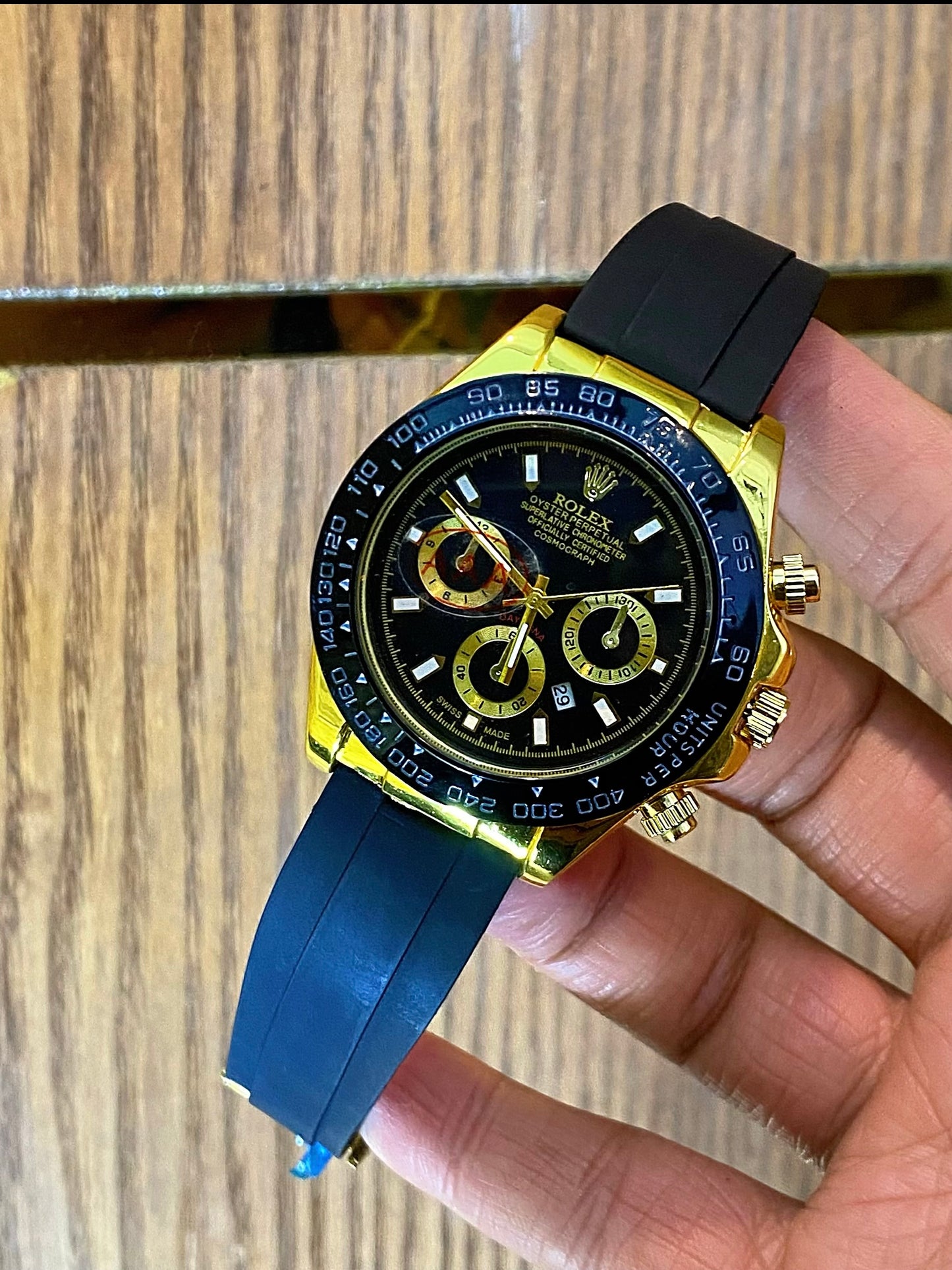 Premium Men’s Analog Watch with Bold Dial Design