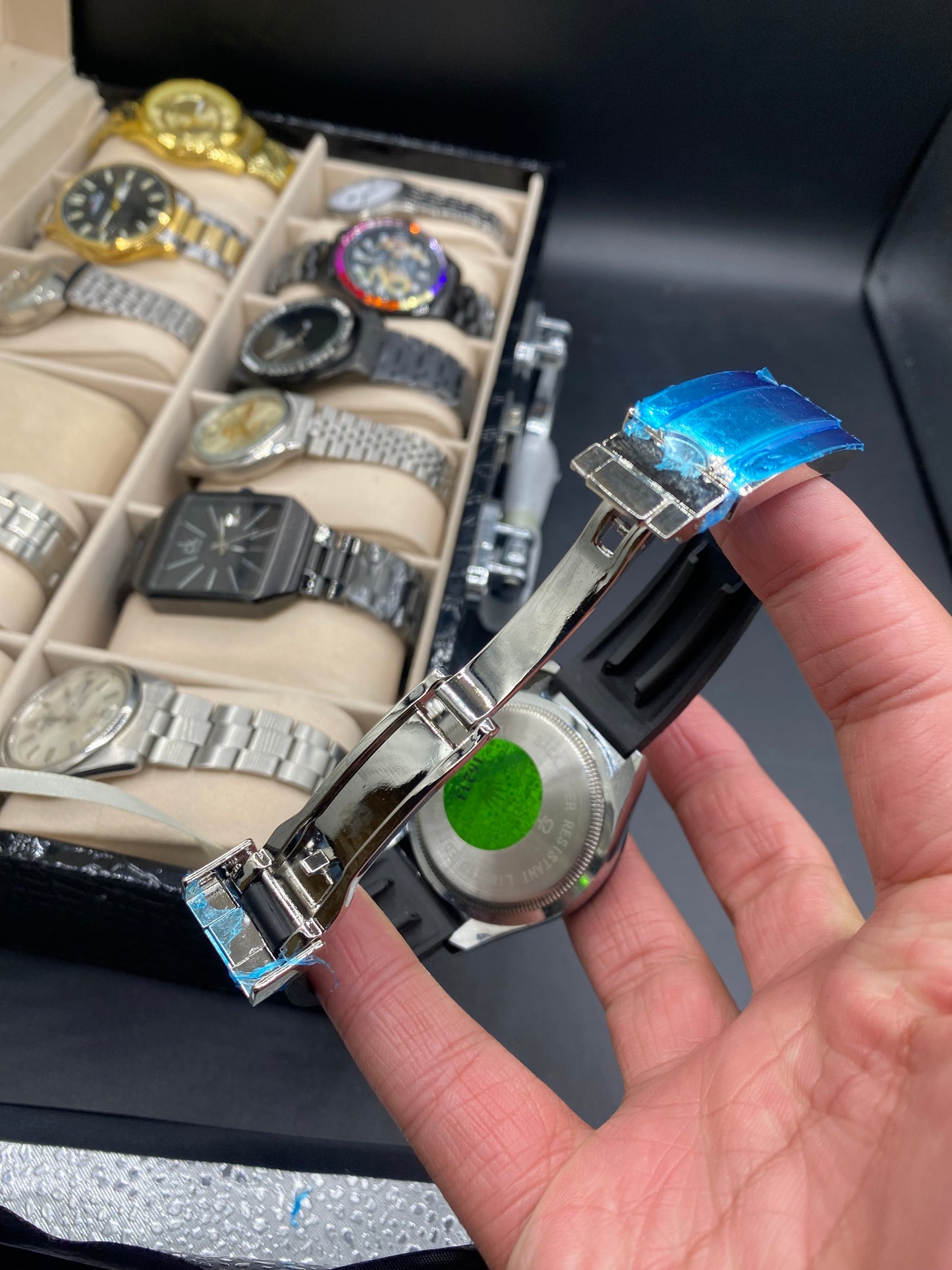 Premium Men’s Analog Watch with Bold Dial Design