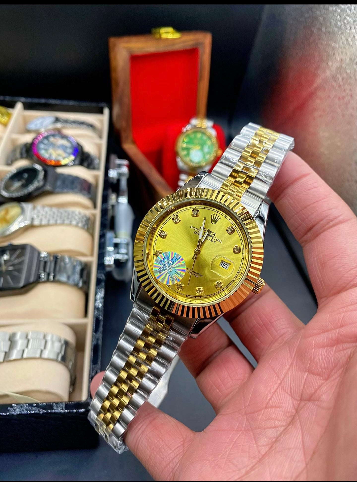 Premium  Men’s Wristwatch with Two-Tone Strap Diamond Dial