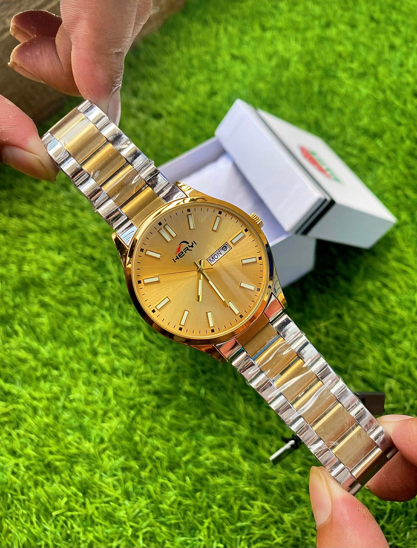 Premium Quartz Timepiece with Day and Date Window