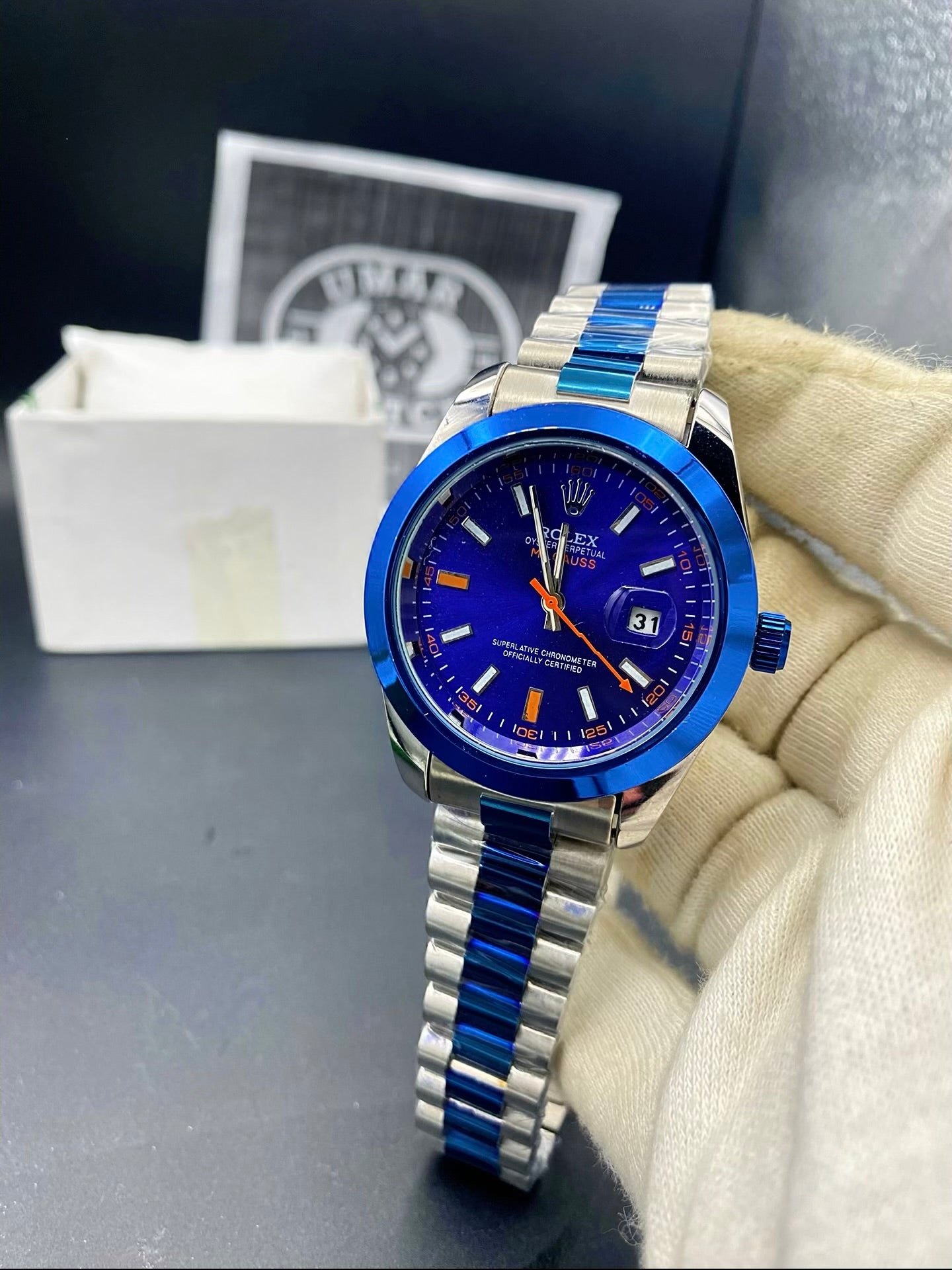 Premium Two-Tone Stainless Steel Men’s Watch Date Function