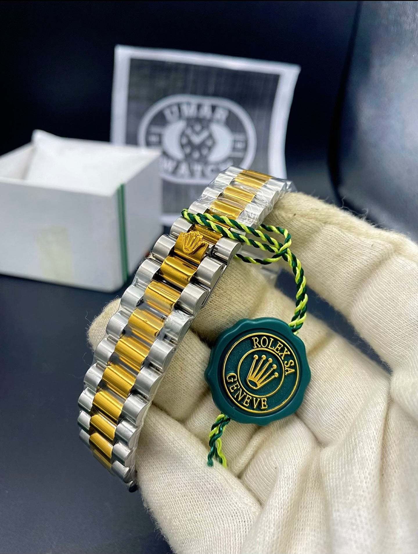 Premium Stainless Steel Timepiece with Date Feature