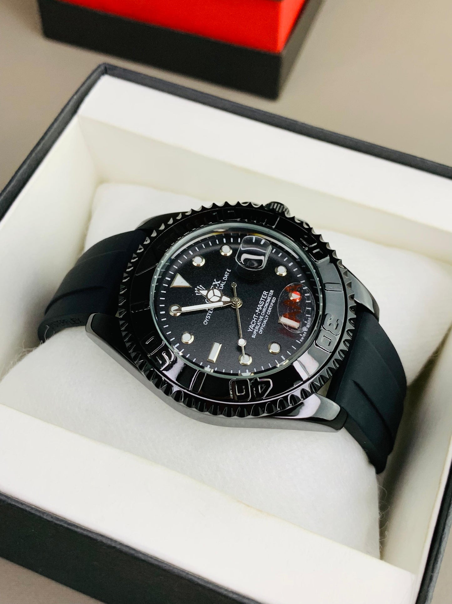 Elegant Wrist Watch for Men Master lock Date Function